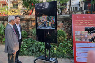 Sống lại không khí khoa cử khi trải nghiệm AR Việt Nam diệu sử