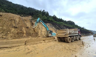 Tổ chức giao thông tạm thời trên cao tốc La Sơn - Hòa Liên