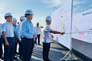 Phó Thủ tướng kiểm tra tiến độ Vành đai 3 qua Đồng Nai