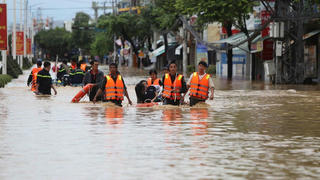 Ngân hàng khẩn trương triển khai giải pháp hỗ trợ khách hàng khắc phục hậu quả thiên tai