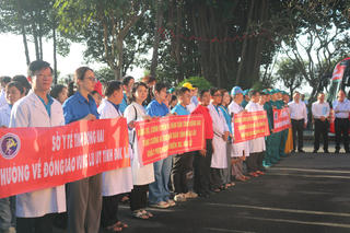 Đồng Nai huy động hơn 250 cán bộ, chiến sĩ, thanh niên hỗ trợ Đắk Lắk khắc phục hậu quả lũ lụt