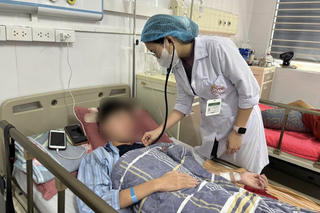 Nhập viện cấp cứu sau khi bị lợn cắn