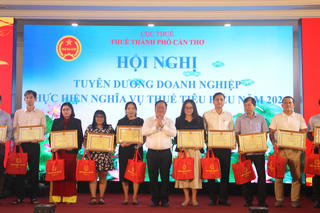 Cần Thơ tuyên dương 220 doanh nghiệp thực hiện nghĩa vụ thuế tiêu biểu