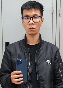 Tạm giữ hình sự lái xe ôm chiếm đoạt điện thoại của khách