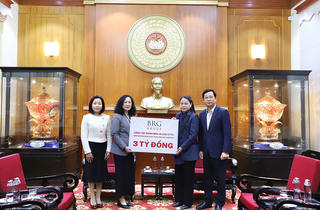 Tập đoàn BRG và Ngân hàng SeABank trao 5 tỷ đồng ủng hộ đồng bào khắc phục hậu quả thiên tai