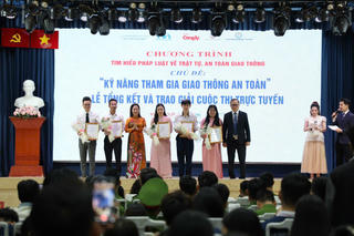 Tổng kết và trao giải các Cuộc thi trực tuyến 'Tìm hiểu pháp luật về trật tự, an toàn giao thông'