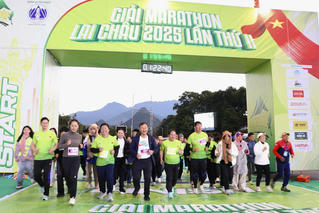 Hơn 1.500 vận động viên tham gia Giải Marathon Lai Châu 2025