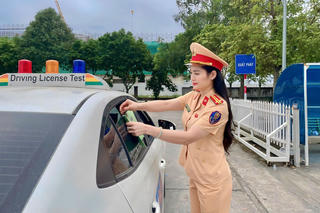 Công an Thanh Hóa vận hành hiệu quả nhiệm vụ sát hạch, cấp đổi giấy phép lái xe