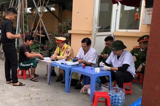 Hải Phòng: Tăng cường kiểm tra, nâng cao ý thức chấp hành pháp luật về an toàn giao thông của lái xe và doanh nghiệp vận tải