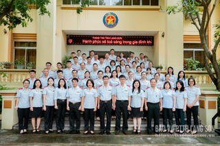 Xứng đáng là "Tai mắt của trên, là người bạn của dưới" 