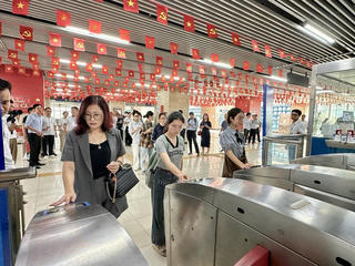 Hà Nội Metro áp dụng hệ thống kiểm soát vé tự động tuyến đường sắt Cát Linh - Hà Đông