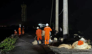 Thi công xuyên đêm, ‘nối điện’ trở lại cho đặc khu Phú Quốc