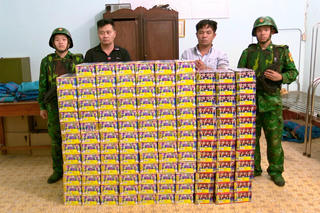 BĐBP Tây Ninh bắt 2 đối tượng vận chuyển gần nửa tấn pháo lậu