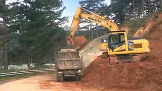 Đèo D’ran thông xe sau hơn 1 tháng sạt lở