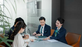 Phát Lộc khi tham gia gửi tiết kiệm tại BIDV