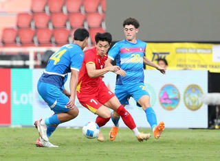 Ông Kim Sang Sik muốn Đình Bắc thoát khỏi cái bóng V.League