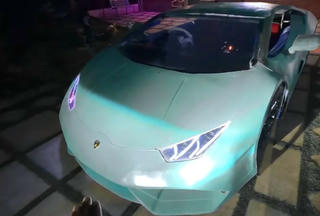 Chàng trai tự chế siêu xe Lamborghini Huracan 'giống y bản thật' tại sân nhà
