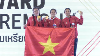 Ba chị em người Huế cùng giành huy chương Vàng môn vật nữ SEA Games 33