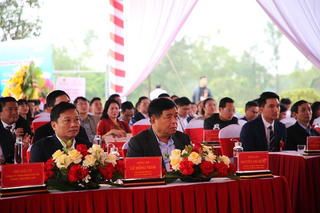 Phó Thủ tướng Nguyễn Chí Dũng dự lễ khởi công Khu nhà ở xã hội trung tâm Đồng Hới