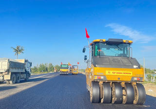 Cienco4 phát huy năng lực “ông lớn” xây lắp tại cao tốc Cần Thơ - Cà Mau