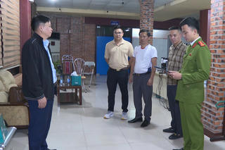 Khởi tố nhóm đối tượng nhận tiền "bôi trơn" cho tàu rời cảng nhanh