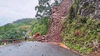 Nhiều tuyến Quốc lộ ở Quảng Trị sẽ được khắc phục sau bão số 12 