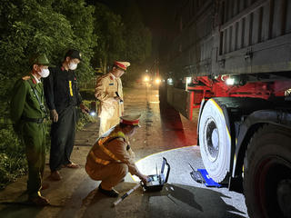 Cảnh sát giao thông TP Huế tăng cường bảo đảm trật tự an toàn giao thông dịp cuối năm