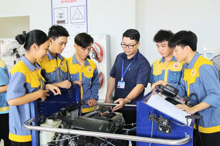 Đề xuất khen thưởng, tôn vinh người dạy nghề có đóng góp nổi bật