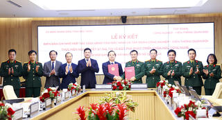 Bắc Ninh ký kết hợp tác với Viettel thúc đẩy khoa học - công nghệ và chuyển đổi số