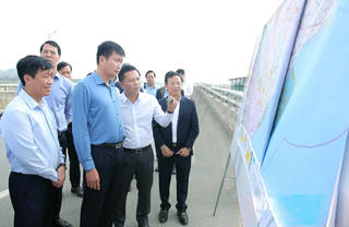 Chủ tịch UBND tỉnh Ninh Bình kiểm tra, khảo sát một số dự án giao thông trên địa bàn