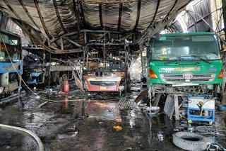 Gia Lai: Cháy garage ô tô tại phường Hội Phú, nhiều phương tiện bị hư hỏng