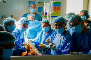 Kỳ tích hồi sinh của 'thiên thần áo trắng' trong năm 2025