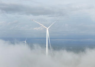 Nhà máy điện gió tại Lào của Bầu Hiển vận hành thương mại, mang điện sạch về Việt Nam