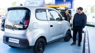 Minio Green lần đầu lăn bánh tại Vietnam Mobility Show 2025, người dùng sẵn sàng xuống tiền sau trải nghiệm thực tế