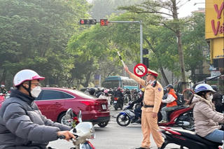 Hà Nội phân luồng giao thông hạn chế ùn tắc dịp Tết