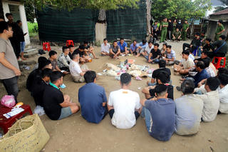 Tây Ninh: Liên tiếp triệt xoá các tụ điểm đá gà trái phép