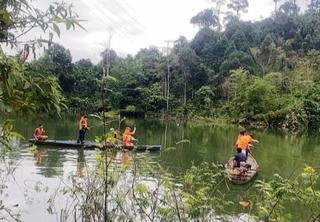 Lật ghe trên sông Nước Xa, 6 người thoát nạn, 1 người tử vong