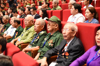 Hai mức quà tặng dành cho người có công dịp Tết Nguyên đán Bính Ngọ 2026