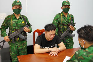 Tây Ninh: Bắt đối tượng vận chuyển trái phép gần 3 kg ma túy