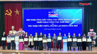 Phát huy dân chủ, nâng cao hiệu quả trong công tác Công đoàn Báo Pháp luật Việt Nam