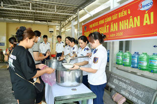 Những bát cháo tình thương trong những ngày đầu năm 2026