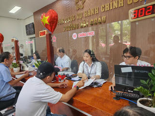 Chủ tịch Đà Nẵng giao quyền tuyển dụng và quản lý công chức cho sở và địa phương