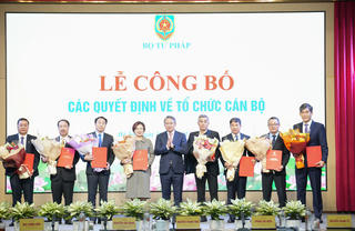 Bộ Tư pháp công bố các quyết định về công tác cán bộ