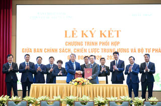 Đẩy mạnh phối hợp giữa Bộ Tư pháp và Ban Chính sách, chiến lược Trung ương trong hoàn thiện thể chế