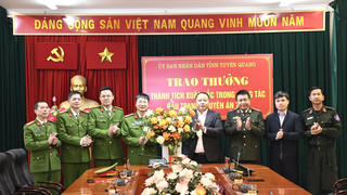 Tuyên Quang 'thưởng nóng' cho lực lượng triệt phá đường dây lừa đảo tại Campuchia