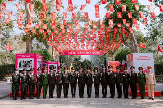 Phụ nữ Công an nhân dân trọn niềm tin theo Đảng