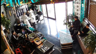 Nhóm đối tượng mua bán 2 thiếu nữ, cưỡng đoạt tài sản