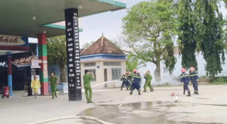 Gia Lai: Nâng cao năng lực "bốn tại chỗ" thông qua thực tập chữa cháy tại cơ sở lưu trú