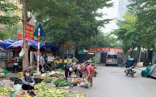 Hà Nội sắp xếp lại chợ dân sinh, tạo điều kiện cho tiểu thương rời 'chợ cóc'