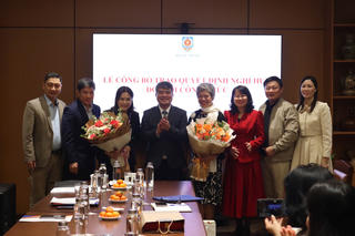 Trao quyết định nghỉ hưu cho 2 cán bộ tư pháp